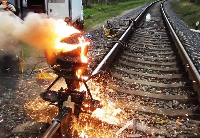 焊接鋼軌的方法及特點 焊接鋼軌的方法及特點